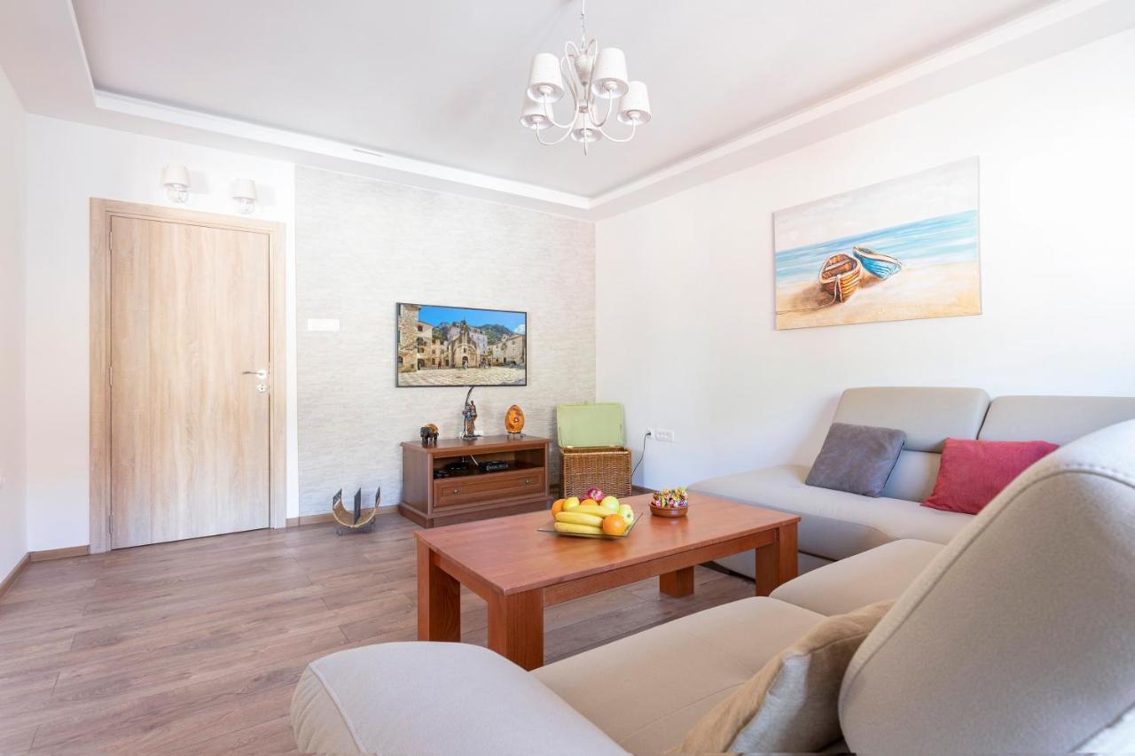 Seafoam Apartment Kotor Dış mekan fotoğraf